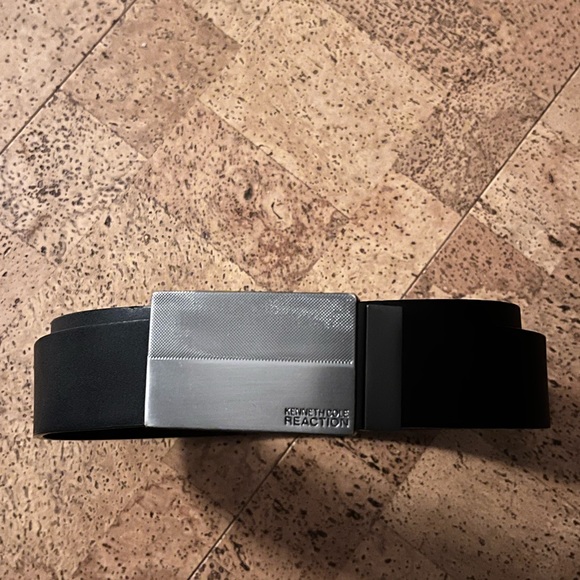 Kenneth Cole Mens Reversible belt - Picture 4 of 11